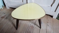 Petite table d'appoint, porte-plante vintage 50's-60's formica jaune, restaurée