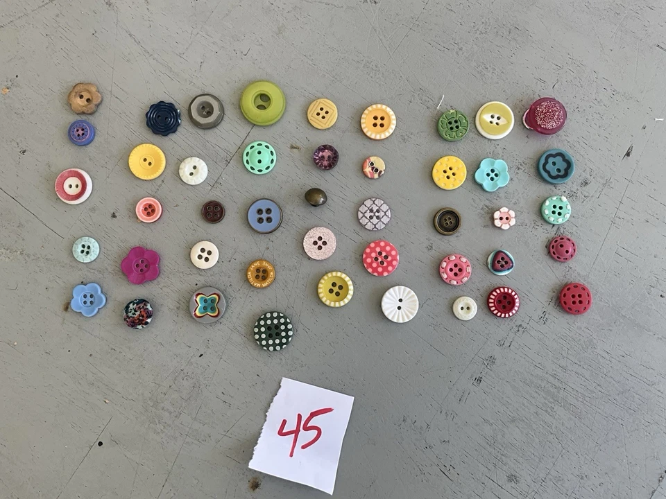 matilda jane Spare Buttons Lot - Image 2 of 2