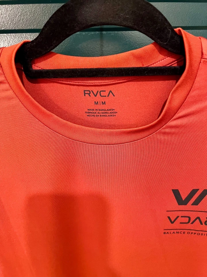 Camiseta de ladrillo de rendimiento RVCA para hombre talla M Foto 3 de 4