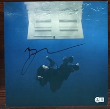 BILLIE EILISH HIT ME HARD & SOFT BLUE VINYL & SIGNED ALBUM PHOTO BECKETT BAS COA