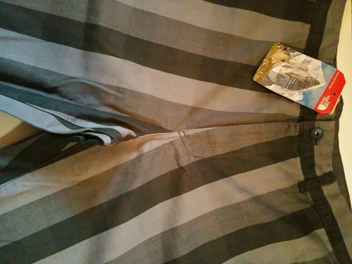 The North Face pantaloncino uomo The Narrows a quadri grigio nero righe taglia 38 nuovo con etichetta - Foto 4 di 11