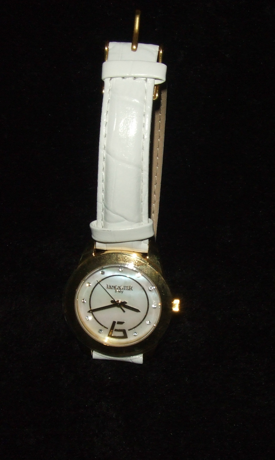 Montre en cuir blanc Lancaster Italy pour femme, l'éclat des cristaux pour sublimer votre féminité