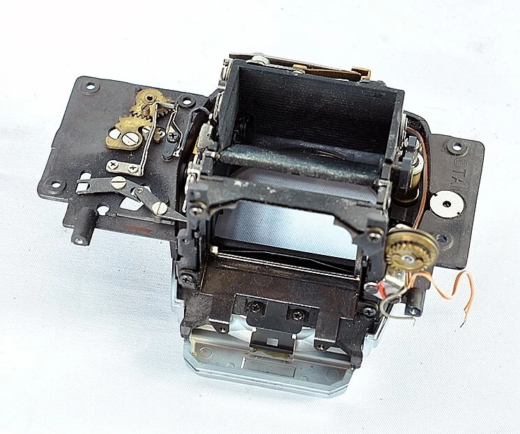 Panel frontal y caja de espejo retrovisor para cámara fotográfica Nikon FE SLR, piezas originales Nikon cromadas Foto 4 de 4