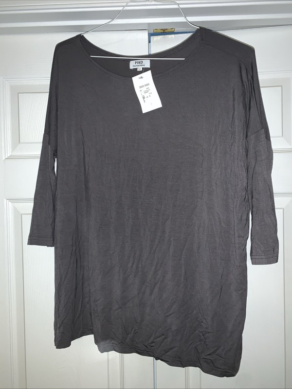 Ladies gray size medium tunic three-quarter length sleeve NWT