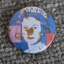 Vintage 1977 Queen Elizabeth II Pop Art Punk Pin Badge - Sex Pistols Style...