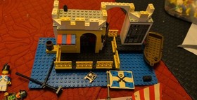 LEGO 6267 Lagoon Lock-Up w/ Instructions, 99.9% Complete / Instructions Read**