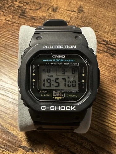 Vintage Casio G-Shock DW-5200 ‘Hero’ Mens Watch