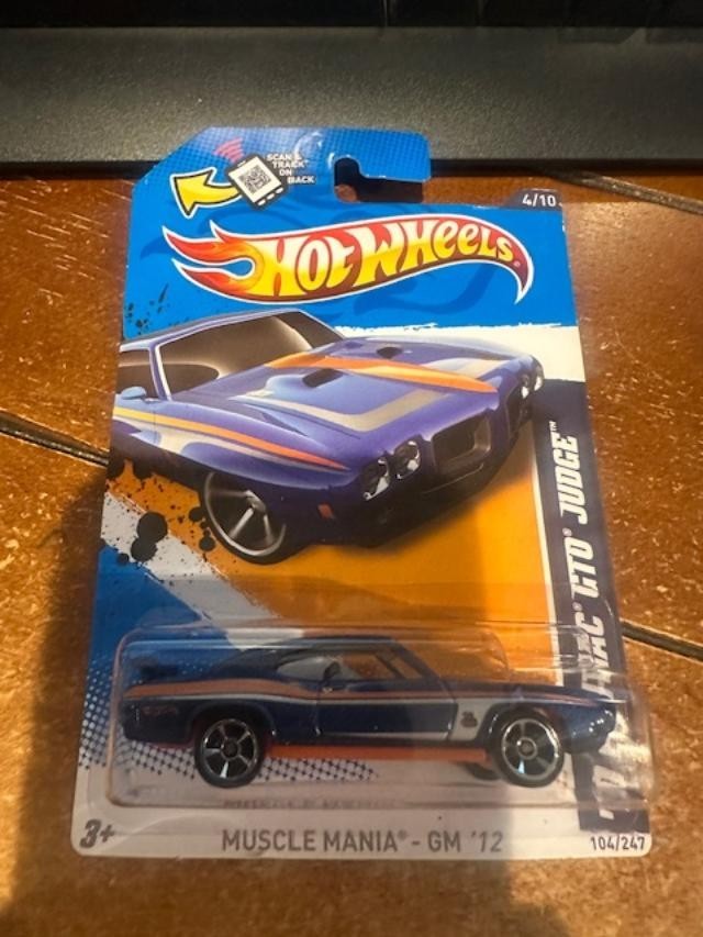 2012 Hot Wheels Muscle Mania - GM '70 Pontiac GTO Judge #104