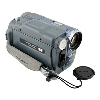 Sony CCD-TRV228E Hi8 Tape Digital Video Camera HANDYCAM Complete