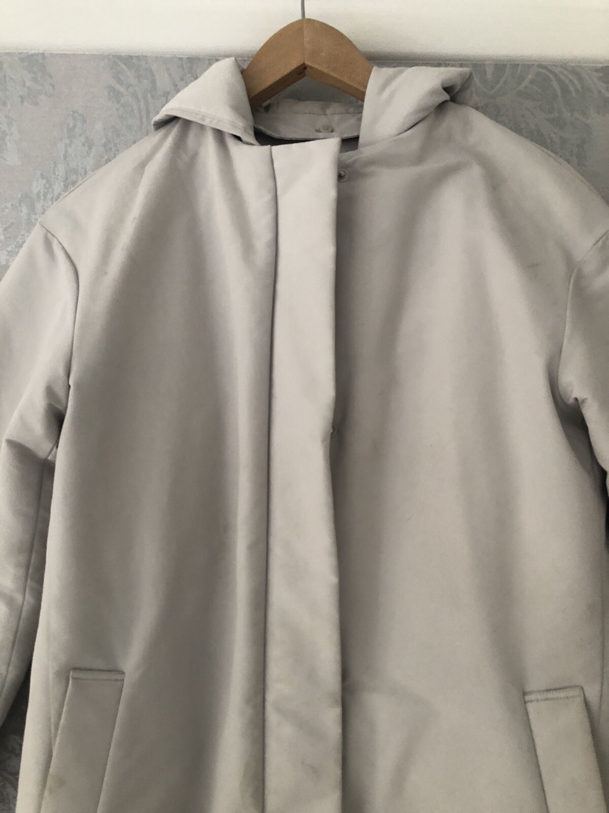 Uniqlo Feather Down Jacket coat Water Repellent Size XS Colour Cream