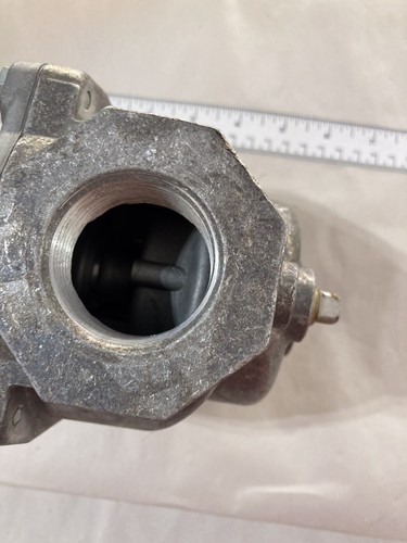 Válvula de gas industrial NOS HONEYWELL V5055A-1012 V5055A1012 (Nuevo stock antiguo) - Imagen 6 de 9