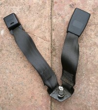KIA MAGNETIS OPTIMA 05-10 REAR TWIN SEAT BELT BUCKLE SEATBELT HOLDER 