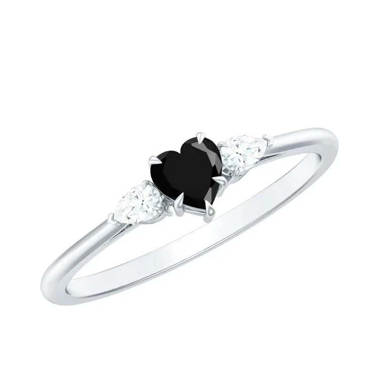 Anillo delicado de platino 950 de ónix negro y moissanita corazón simulado 0,76 TCW para mujer Foto 3 de 4