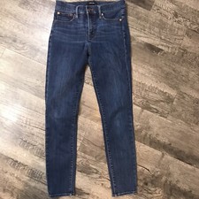 J. CREW Jeans Women  s 26 Blue Denim 9  High Rise Toothpick