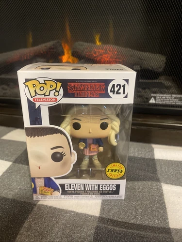 Funko Pop! Vinyl: Stranger Things - Eleven with Eggos (Chase) #421