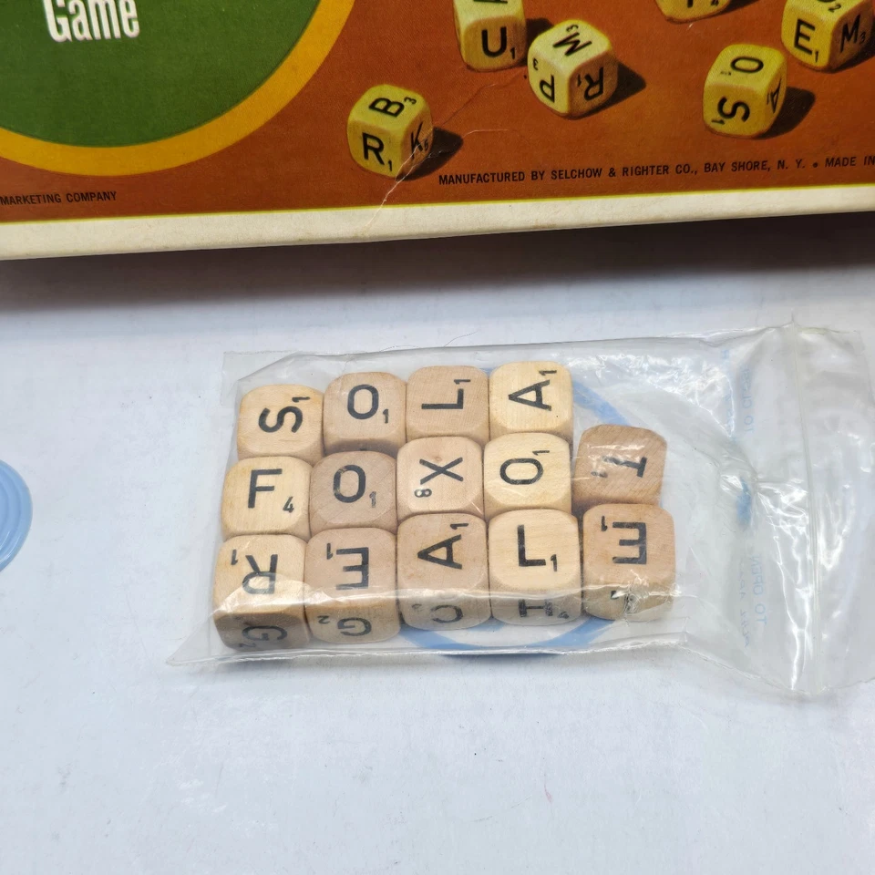 Vintage 1964 Scrabble Crossword Cubes Game Made in USA Selchow & Righter Dice - Image 2 of 4