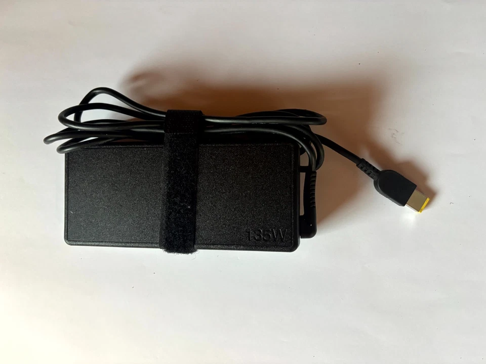 Original Lenovo 135W Netzteil SlimTip 20V 6.75A | Laptop Ladegerät - Bild 4 von 4