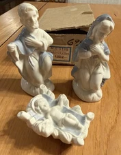 Vintage Lefton #5122 Nativity Manger Jesus Mary & Joseph GLAZED CERAMIC JAPAN
