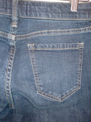 liz clairborn womens jeans Dark wash straight leg sz.6. - Picture 4 of 10