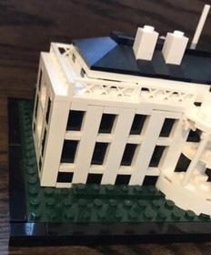 Lego architecture: the white house 21006 (incomplete)