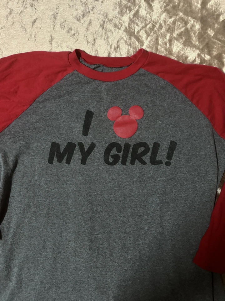 Camisa Parques Disney Talla XL I love My Girl Mickey Mouse Raglán Manga 3/4 Gris Re Foto 2 de 4
