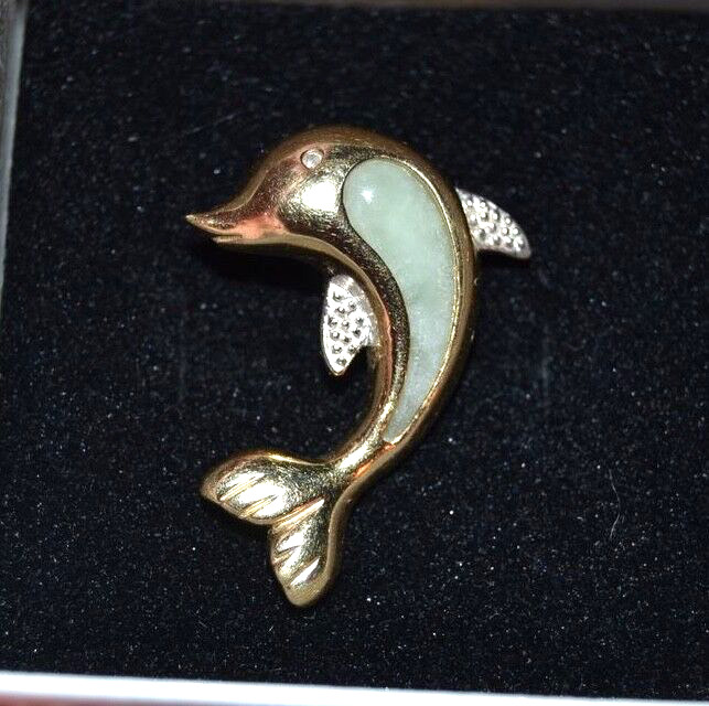 10K Yellow Gold Pendant Dolphin With Green Jade - image 7