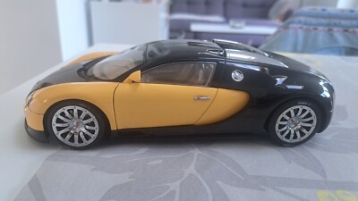 1:18 AUTOART BUGATTI VEYRON EB 16.4 - YELLOW & BLACK. With