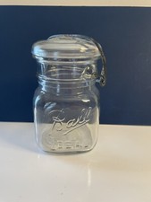 Ball Ideal Square Pint Jar Wire Bail Close Concentric Circles On Top
