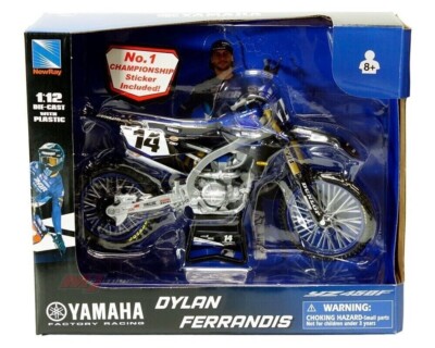 YAMAHA DYLAN FERRANDIS. MOTORRADMODELL/SPIELZEUG-DIRTBIKE IM MASSSTAB 1:12. NEW RAY TOYS