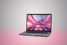 VERY GOOD Apple MacBook Pro 15" TOUCH BAR 3.8GHz Quad i7 Turbo 16GB RAM 2TB SSD