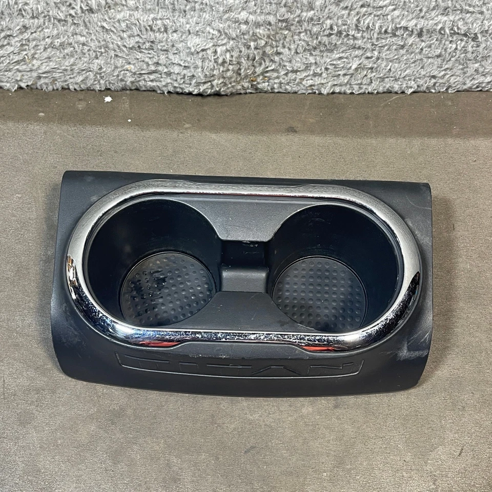 Nissan Titan XD 2016-2019 Platinum reserva consola central trasera portavasos OEM Foto 2 de 4