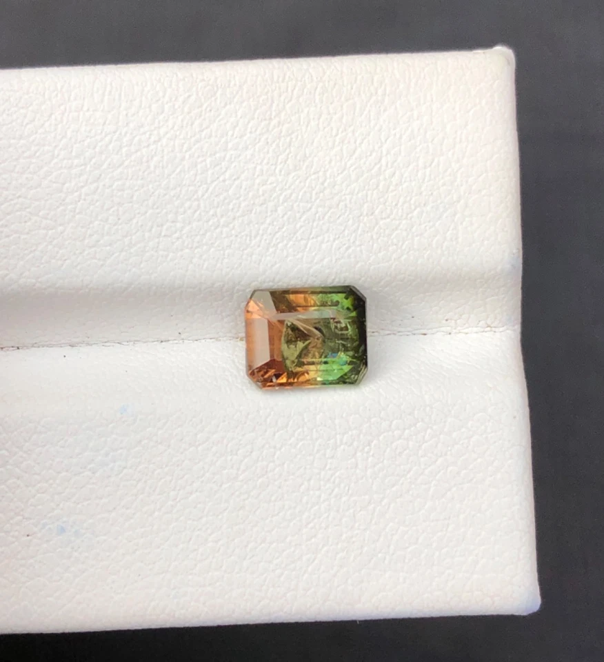 1.70 Carat Bi Colour Tourmaline Best Quality Faceted Gem Piece From Africa - Image 4 of 4