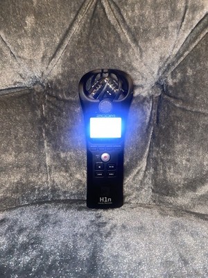 Used Zoom H1n 2-Input 2-Track PCM Portable Handy Digital Audio Recorder Mic Blk