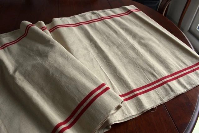 Beau coupon ancien en lin à liteaux Etat neuf 2m55 x 0m56 / Linge ancien 380218 - Photo 3/3