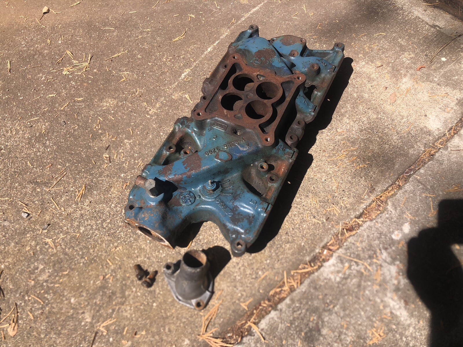 1968 Ford Mustang 302 4-Barrel Intake Manifold C8ZE-9425-A