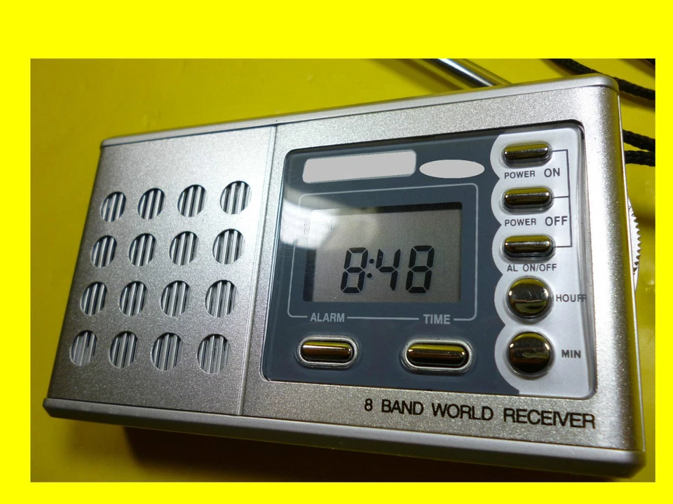 Weltempfänger /MW/Ukw Radio/Wecker/Uhr/Reisewecker/8 Band Word Receiver/Kopfhöre