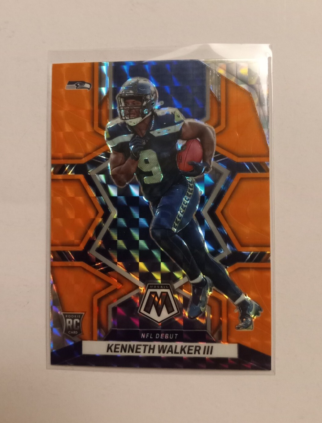 Kenneth Walker III 2022 Panini Mosaic Reactive Orange NFL Debut Rookie RC #284