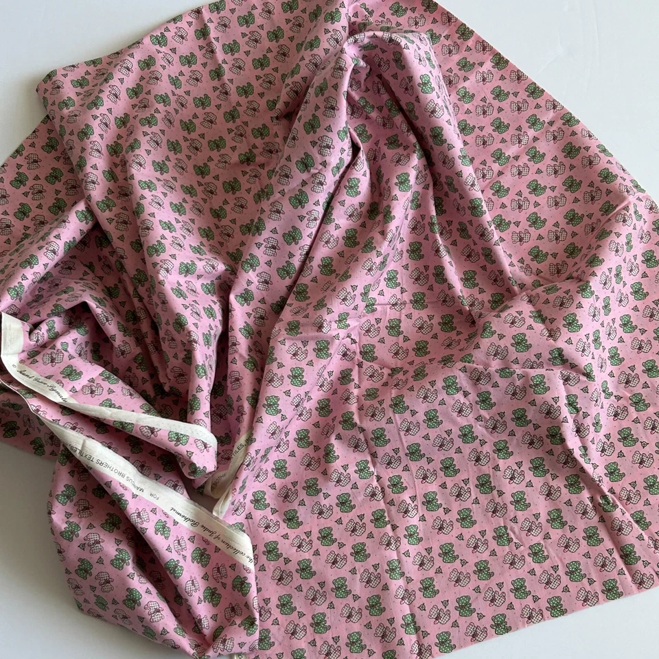 Aunt Grace Fabric Judie Rothermel Teddy Bears on Pink 2Y x 44 W Marcus Bros 2002 - Image 2 of 4