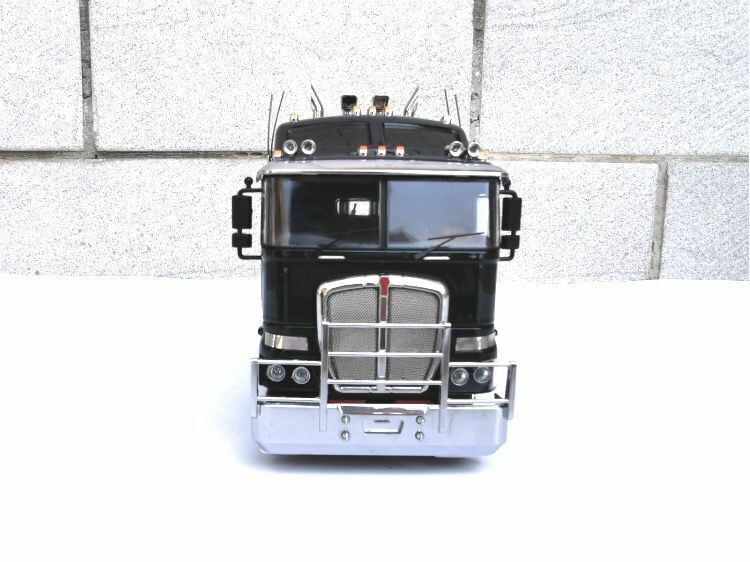 Exclusive Kenworth K200 Prime Mover Truck Black 1/32 DieCast Exclusive Kenworth K200 Prime Mover Truck Black 1/32 DieCast