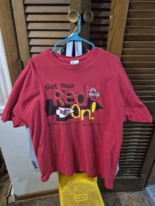 Hanes Heavyweight Kansas City Chiefs "Get Your Red On!" graphic t-shirt