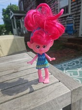 Mattel DreamWorks Poppy Trolls Band Together Trendsettin Fashion Doll