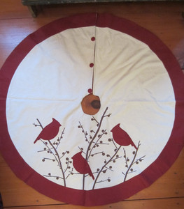Lovely Suede Christmas Tree Skirt-White with 3 Cardinals on Berry Bush