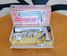 Vintage Wear-Ever Cookie Gun & Pastry Decorat...