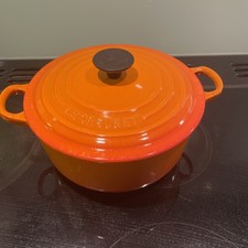 le creuset 20cm cast iron casserole. Volcanic Orange. Dutch Oven