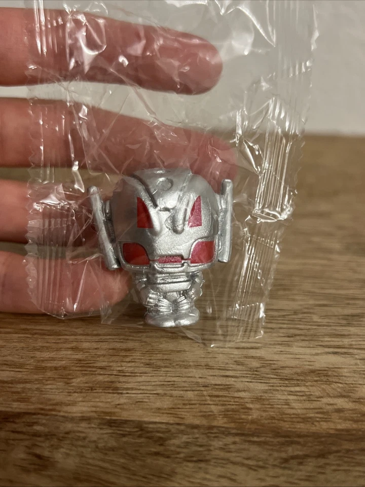 Фигурка Ultron Marvel Universe Mini 1,5 дюйма игрушка из ПВХ (новая запечатанная)  - Изображение 2 из 4