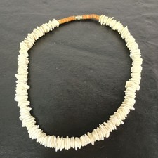 VINTAGE HAWAIIAN PUKA SHELL SEASHELL NECKLACE Surfer Boho Square Approx 18  