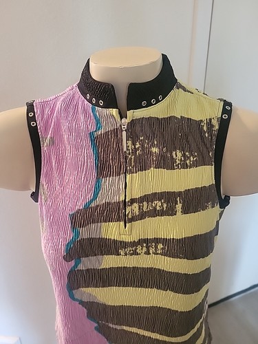 JAMIE SADOCK Abstract Sleeveless Top Mock Neck Studded Trim Art to Wear Golf S - Picture 2 of 6