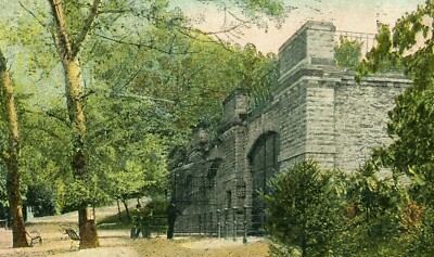 Postcard 1908 View of Bear Pit at Zoo in Cincinnati, OH.  R2