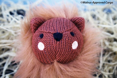 WEST ELM KIDS BABY LION RATTLE -NIB- GIVE THE LITTLE ONE A ROARING GOOD TIME! - Picture 4 of 7