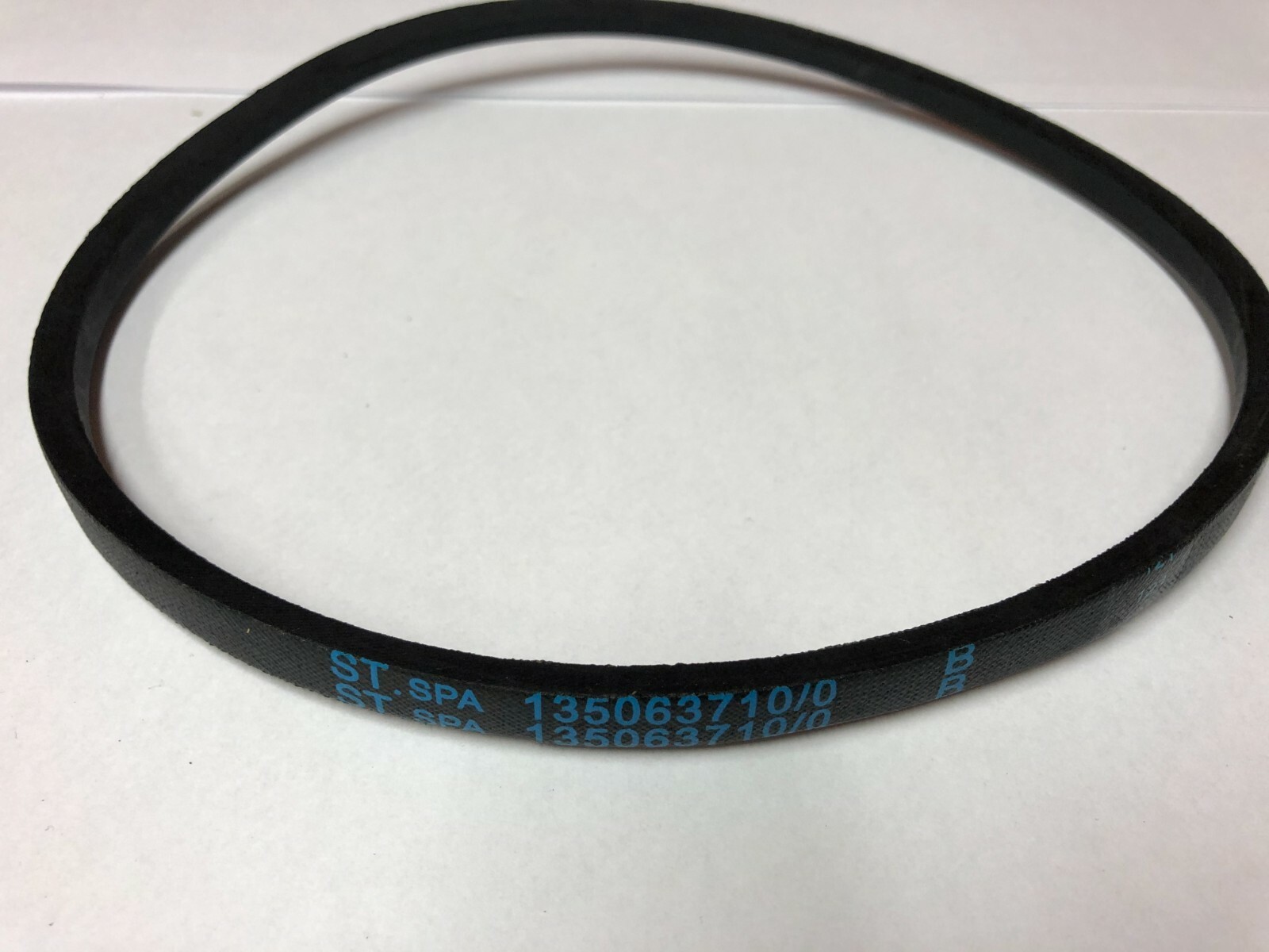 COURROIE DE TRACTION 135063710-0 GGP (350637100) D'ORIGINE STIGA